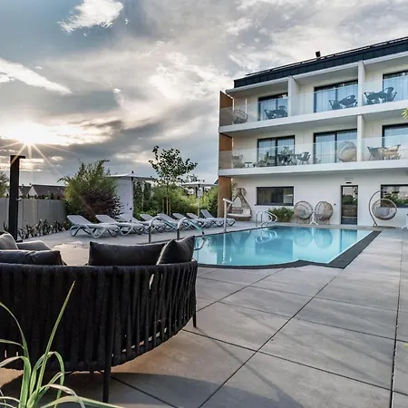 Rosa Style מלון דירות 4*