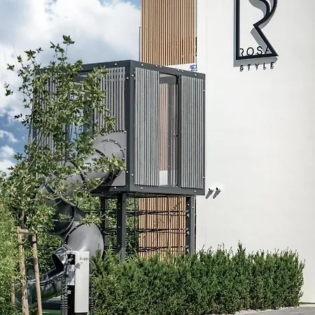 Rosa Style